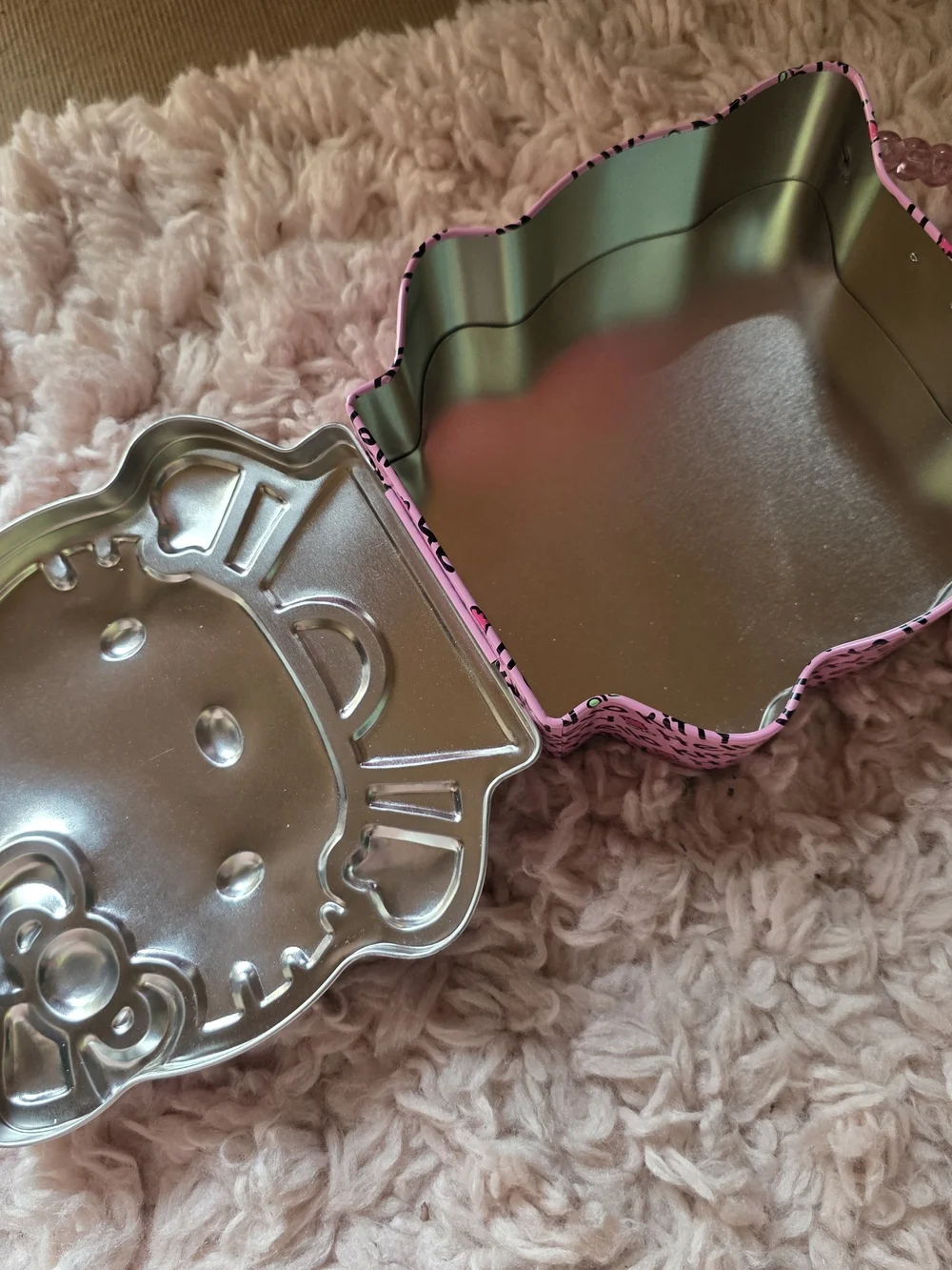 Sanrio Hello Kitty Pink and White Beaded Handle Tin Box